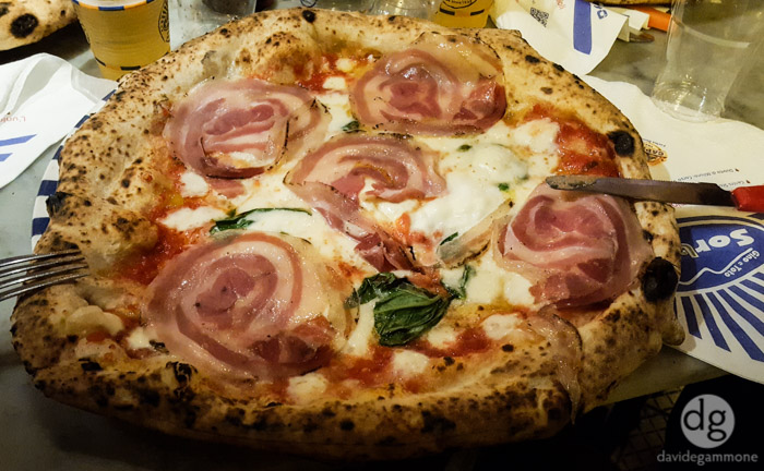 Pizzeria Gino e Toto Sorbillo a Napoli. La migliore in assoluto!